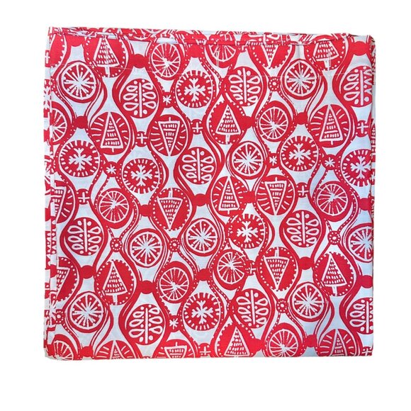Threshold Shower Curtain Holiday Red White Graphic Standard Size 72x72 Christmas - Picture 1 of 4